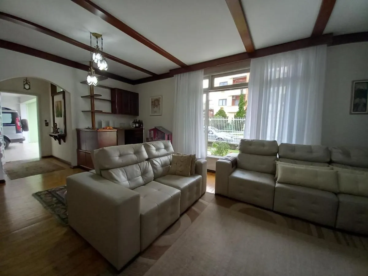 American Hostel Жоинвили